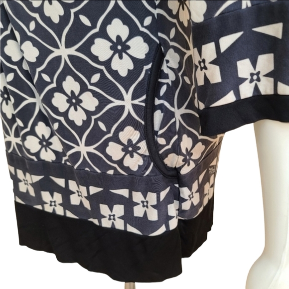 HALE BOB Studded Silk Blouse S Shirt Top Monogram 3/4 Sleeve No Wrinkle Travel - Picture 9 of 16